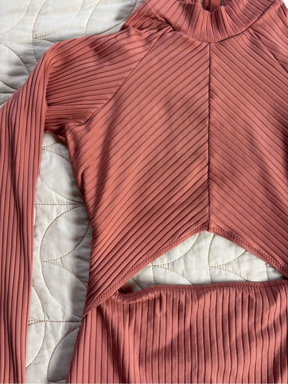 Rip Curl Long-Sleeve Ribbed One-Piece Swimsuit in Dusty Rose - Picture 2 of 4